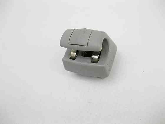 Mercedes-Benz  A2028100712 7D43 Кріплення - клямка сонцезахисного козирка сіра E-class S211 E-class W211 C-class W203 C-class S203 CL203 Sportcoupe CL Одесса