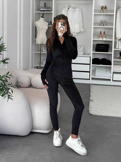 Женский облегающий комбинезон из турецкого велюра Черный, 40/42 Одесса - изображение 1