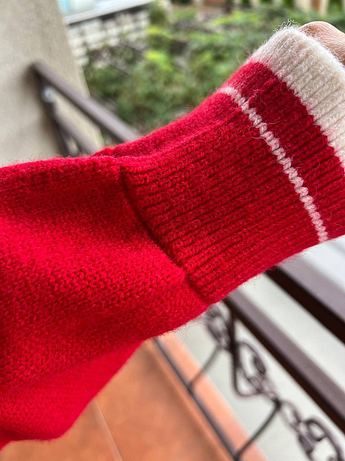 Светр жіночий A-N 6101 широкий оверсайз прикраса вензель попереду з камінням, червоний, one size Київ - фото 16