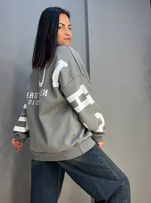 Свитшот женский DAVRAS 8174 оверсайз удлиненная надпись на спине CHICAGO утепленный на флисе one size серый, серый, one size Киев - изображение 13