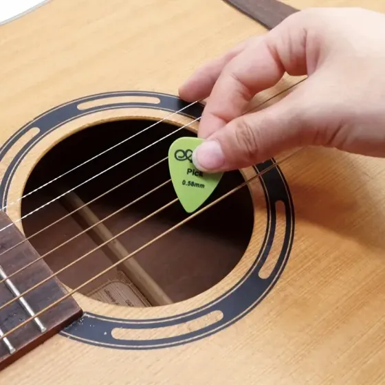 Комплект медиаторів для гітаристів Alice, 60 шт в кейсі Київ