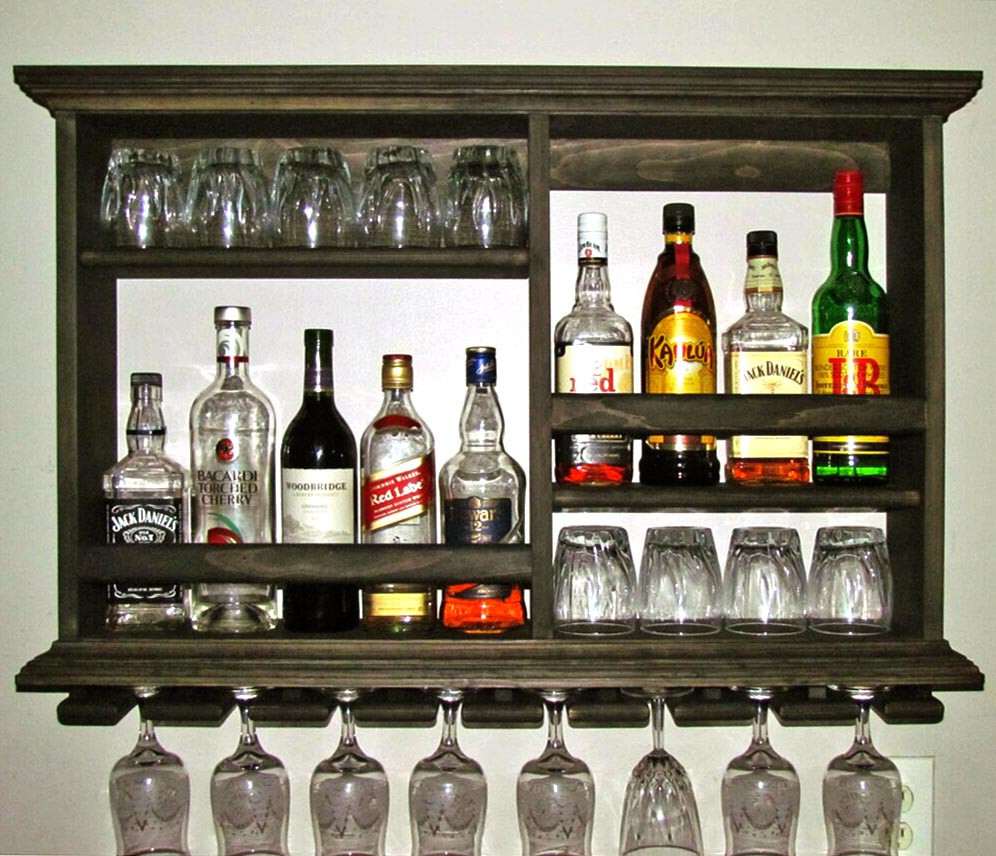 Настенная винная полка 