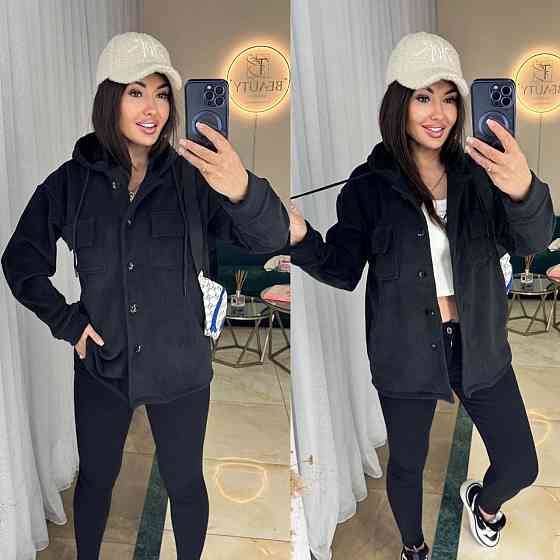 Женская теплая рубашка на пуговицах с капюшоном и двумя накладными карманами турецкий плотный флис Черный, 46/48 Одесса