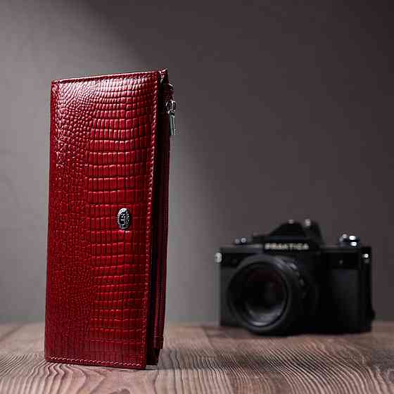 Лакированный яркий кошелек с фактурой под рептилию из натуральной кожи Красный (ST Leather) Киев