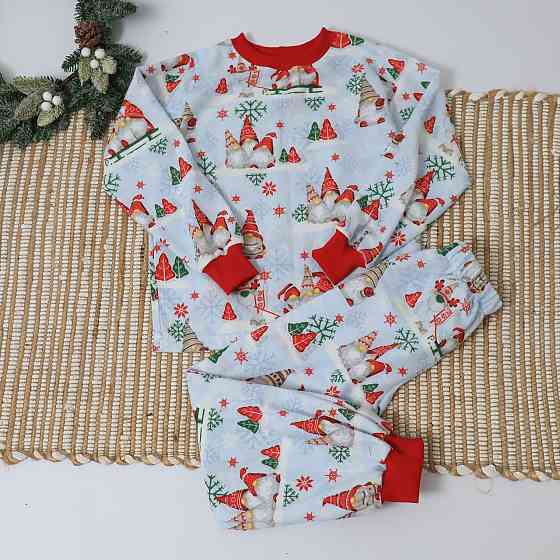 Хлопковая новогодняя детская пижама с гномами (свитшот + штаны) Каменец-Подольский
