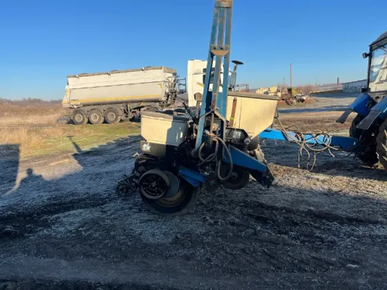 Сеялка Kinze 3000 пневматическая Днепр