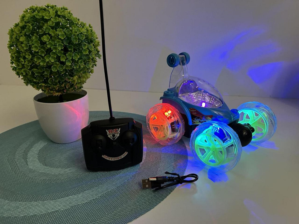 Машина Перевертень трюкова радіокерована зі світними колесами 18 см Синя (3048) Чернігів - фото 6