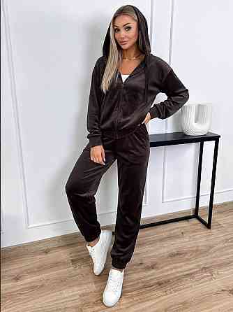 Женский повседневный велюровый костюм двойка: кофта и штаны Одесса