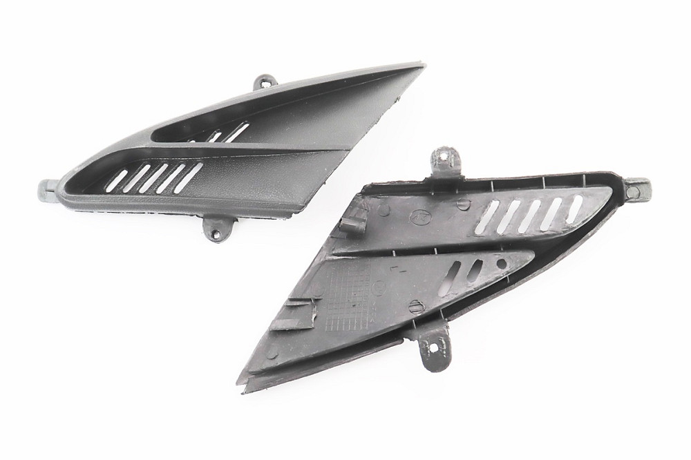 пластик - вставки пластика основного лів. прав. к-кт, ЧОРНИЙ Киев - изображение 1