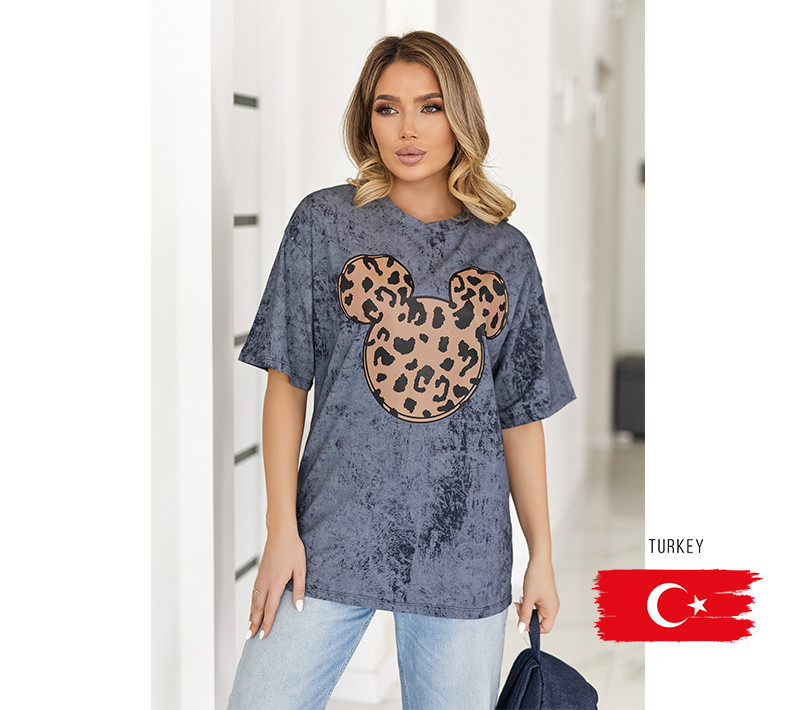 Модная футболка тай-дай с принтом 