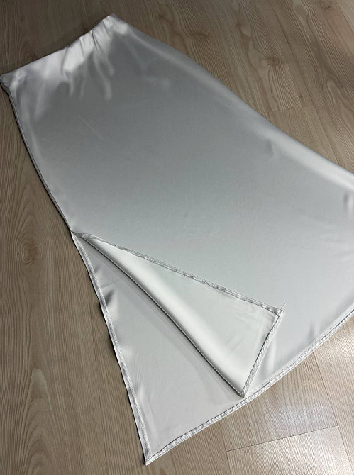 Спідниця жіноча Gritana 230 атласна королівський шовк з розрізом на резинці біла, білий, XL Київ - фото 8