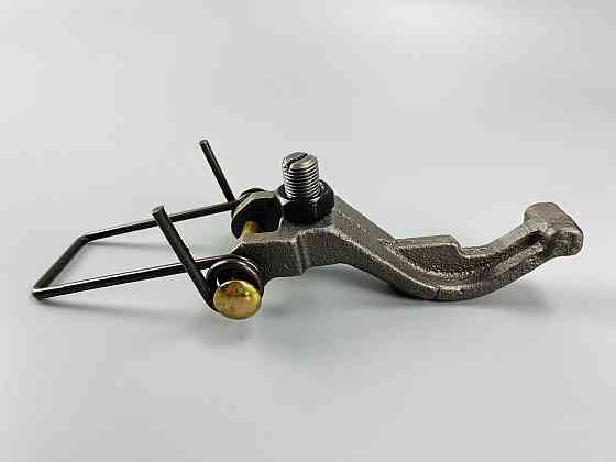 Важіль відтискний у зборі МТЗ. Старий зразок. 70-1601094. Важіль отжимной в зборі Мукачево