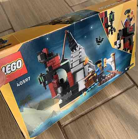 Набір LEGO Creator "Scary Pirate Island" (40597) Харків