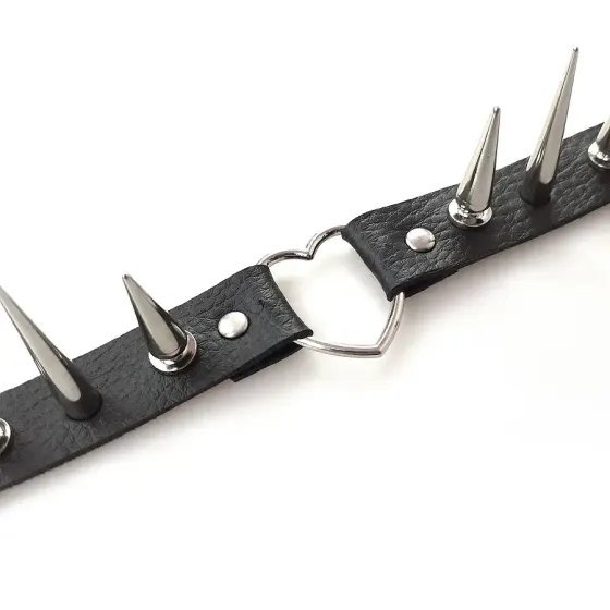 Чокер Серце з великими шипами, із натуральної шкіри Art of Sex - Crystal, колір Чорний Львів