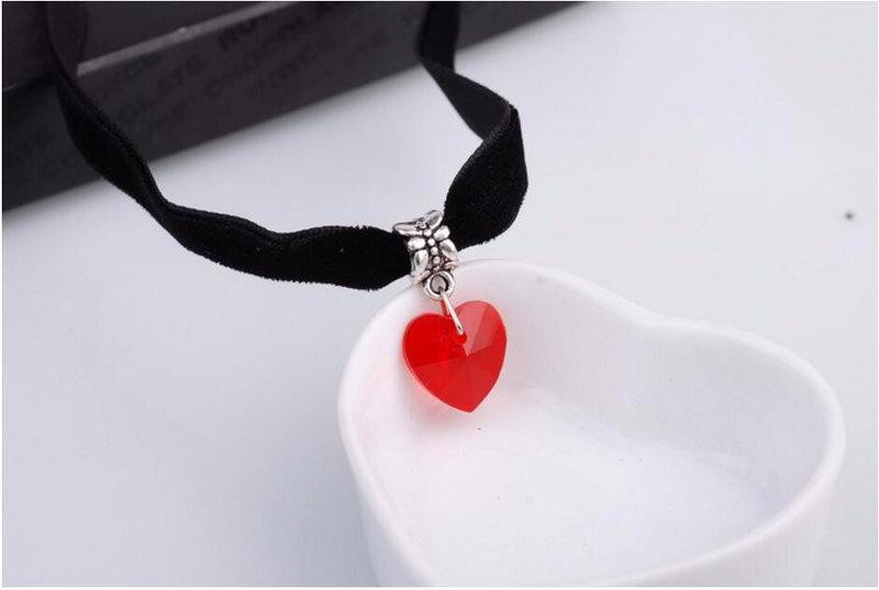 Чокер оксамитовий із підвіскою Серце Київ - фото 1