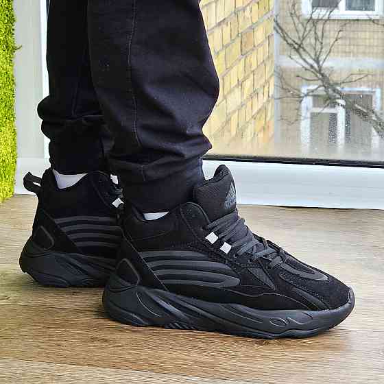 Зимові високі Кросівки Adidas 700 Чорні з Хухом Чоловічі Черевi Черевики Адідас (розміри: 41,42,43,44,45,46) - 90-1 Дніпро