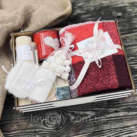 Крафтовий подарунок "Затишний вечір" з пледом, чаєм і чашкою. Ірпінь