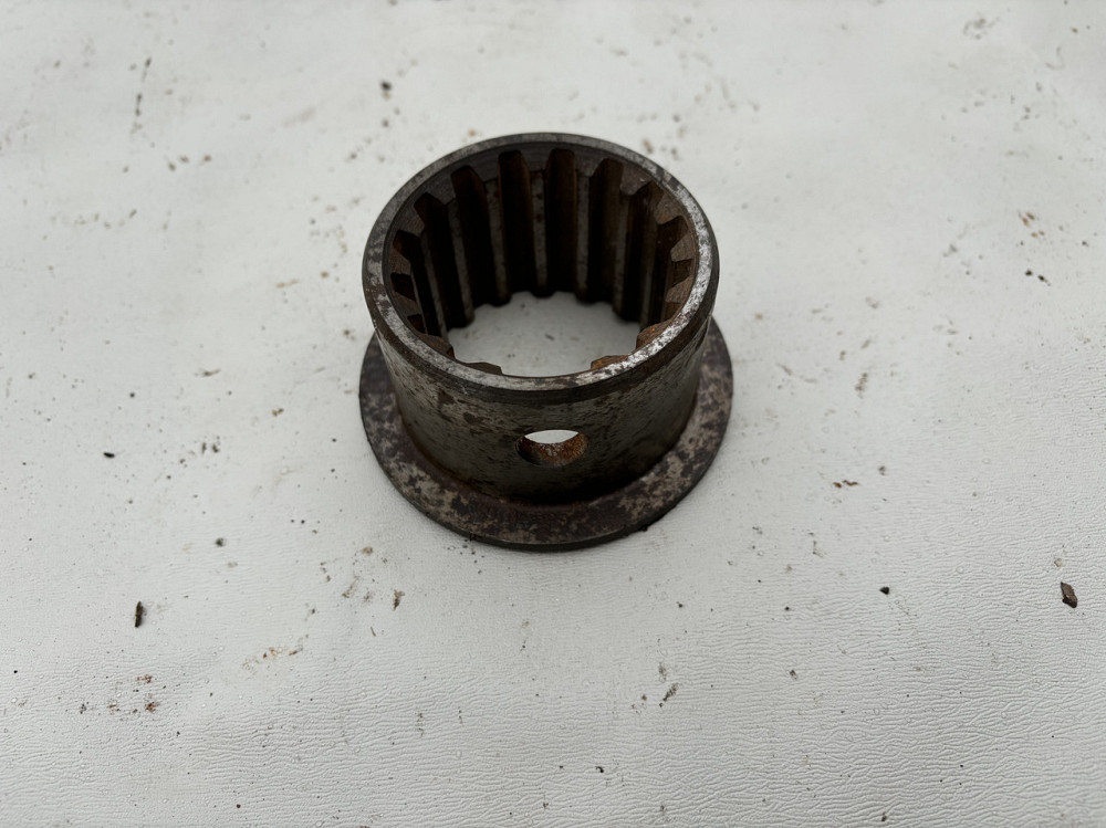 Втулка верхнего вала коробки передач Т-130, Т-170. 18-12-141. Харьков - изображение 1