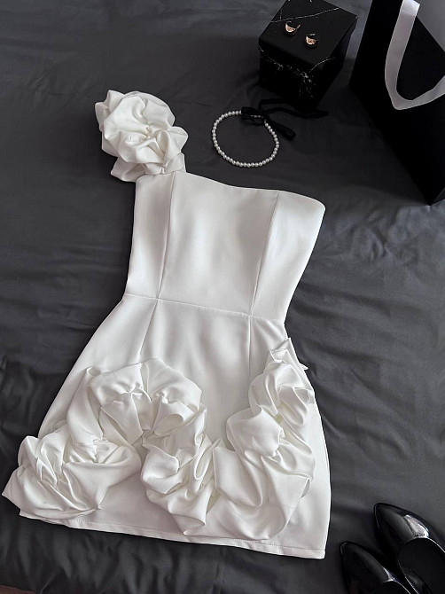 Женское праздничное мини платье с воланами костюмка барби Молочный, 42/44 Одесса - изображение 4