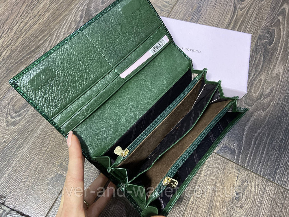 Лаковий зелений жіночий гаманець на магнітах з натуральної шкіри Marco Coverna MC-403-6061 Київ - фото 5