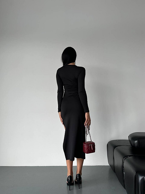 Жіноча витончена сукня міді з розрізом щільний мікродайвінг Чорний Одеса - фото 6