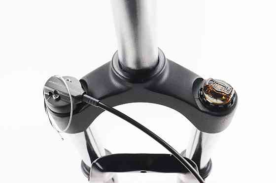 Вилка 27,5" амортизаційна, без різьби 1-1/8" (28,6мм), шток 255мм, з ходом 100мм, Disk-brake, пружинно-оливна, виносний Lockout, чорна N780 Київ