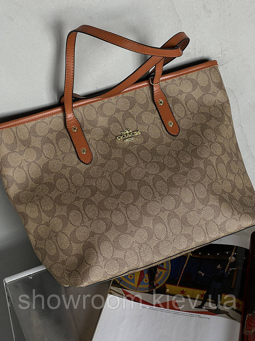 Жіноча сумка шоппер Coach City Tote світло-коричнева Київ - фото 1