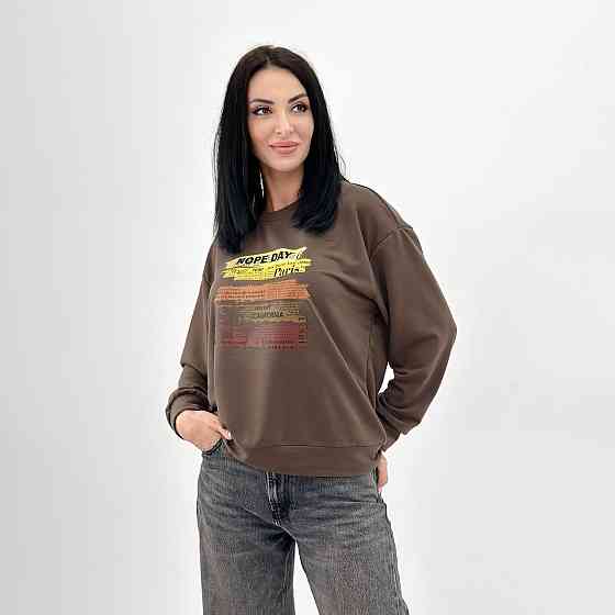 Демисезонный женский свитшот с принтом 