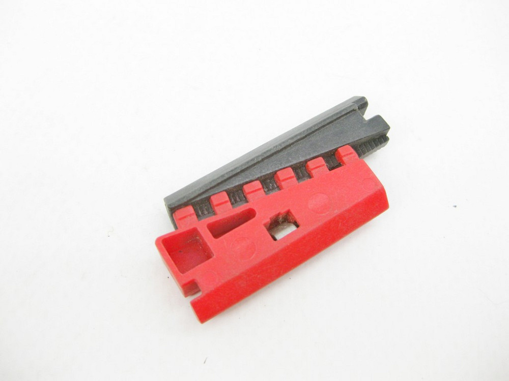 Mercedes-Benz  A2196900414 Кріпильна пластина на даху для водовідвідного молдингу CLS C219 Одесса - изображение 5