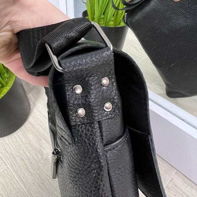 Сумка через плече чоловіча сучасна сучасна маленька на широкому ремені, чорнаMasterSem Київ - фото 4