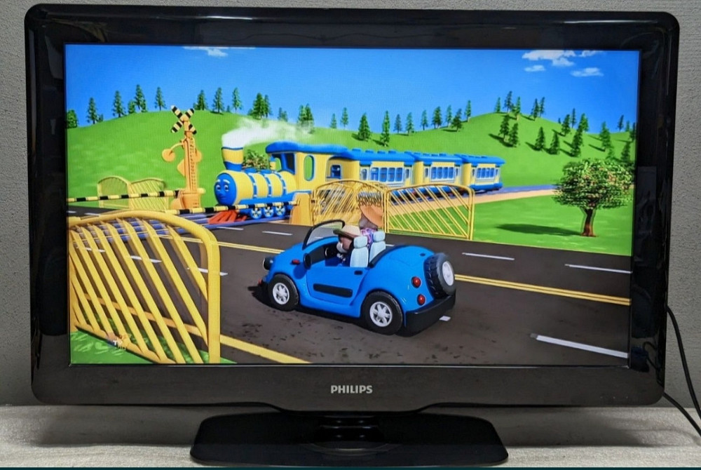 Телевізор: Phillips 32PFL3606H Full HD 1920x1080 Харків - фото 2