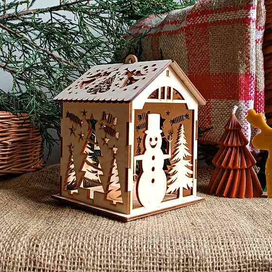 Дерев’яний ліхтарик із LED-підсвіткою - Новорічний декор та подарунок 14см Ірпінь