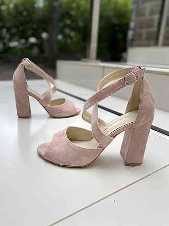 Nivelle Босоніжки жіночі пудрові замшеві NIVELLE 1815/9510-9544 на підборах, натуральна замша р Коломия