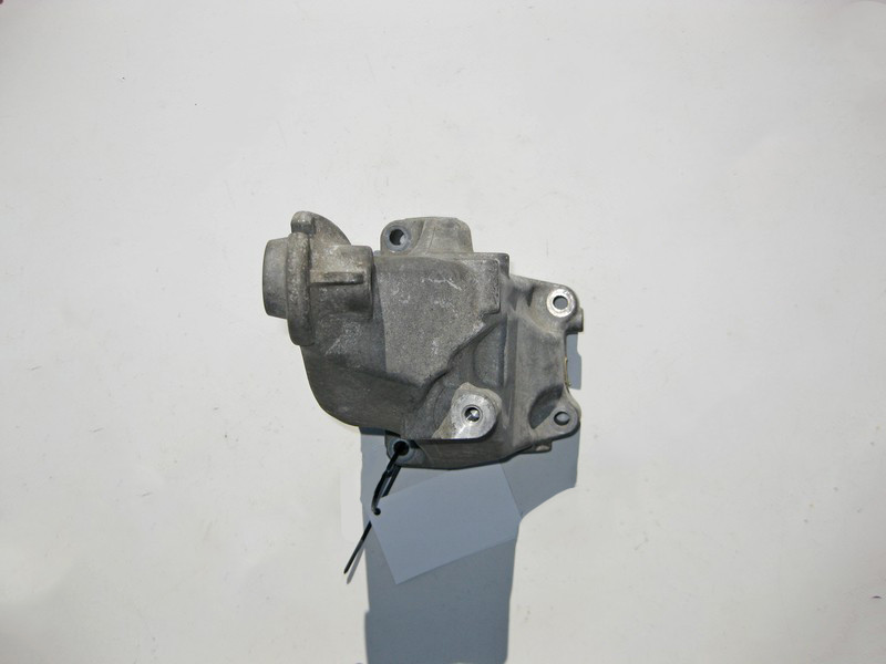 Mercedes-Benz  A6512233504 Кронштейн опори двигуна правий OM651 E-class W212 C-Class W204 C-Class Coupe C204 GLK X204 C-Class Estate S204 E-class S212 Одесса - изображение 2