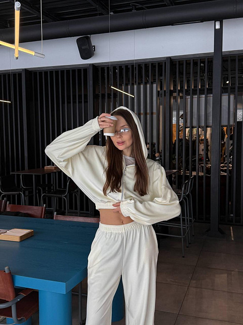 Женский повседневный велюровый костюм двойка: кофта и штаны плотный турецкий велюр Молочный, 48/52 Одесса - изображение 10