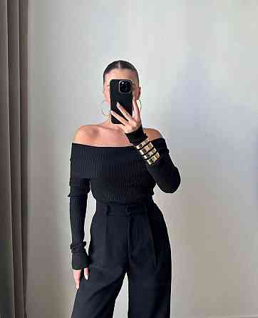 Жіночий романтичний лонгслів зі спущеними плечима турецький  широкий рубчик мустанг Одеса