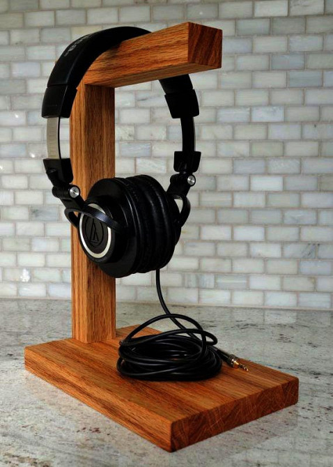 Стойка для наушников 