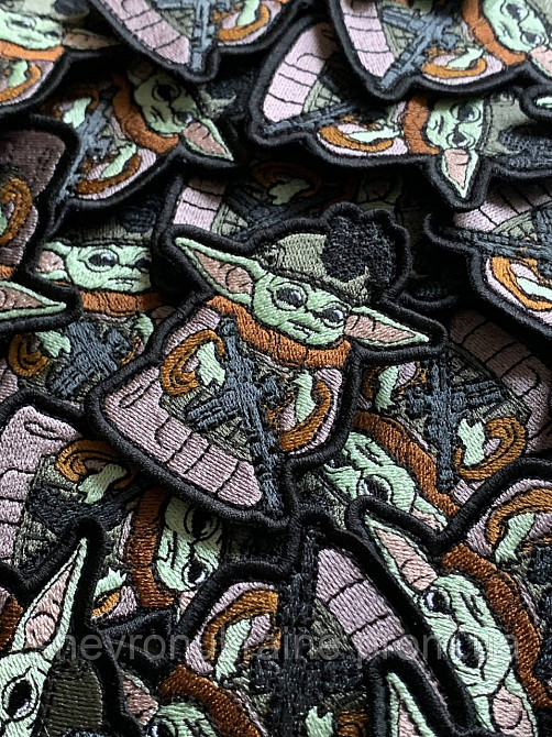 Шеврон Вооруженный Йода (Форма контурная. На липучке) Размер 8x7см Киев - изображение 2