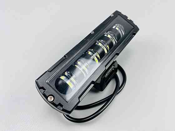 Прямокутна протитуманна світлодіодна лампа для позашляховиків фара 30W LED 6 Led діодів 3D лінза 9-32V Мукачево