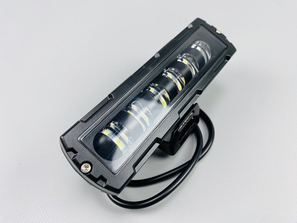 Прямокутна протитуманна світлодіодна лампа для позашляховиків фара 30W LED 6 Led діодів 3D лінза 9-32V Мукачево - фото 6