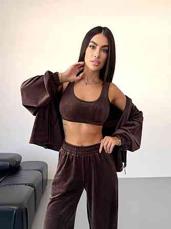 Женский стильный прогулочный костюм тройка: кофта топ и брюки из мягкого велюра Одесса