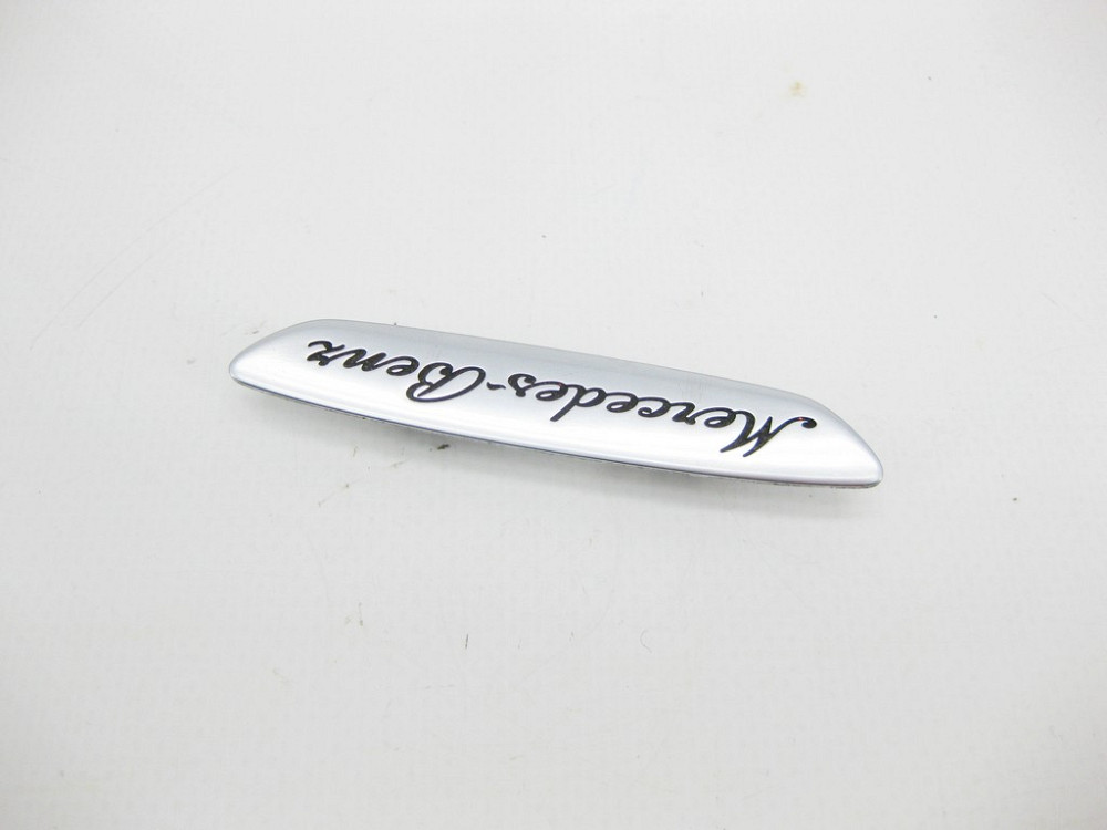 Mercedes-Benz  A2224640332 Накладка з написом "Mercedes-Benz" на рульовому колесі S-Class W222 Одеса - фото 4