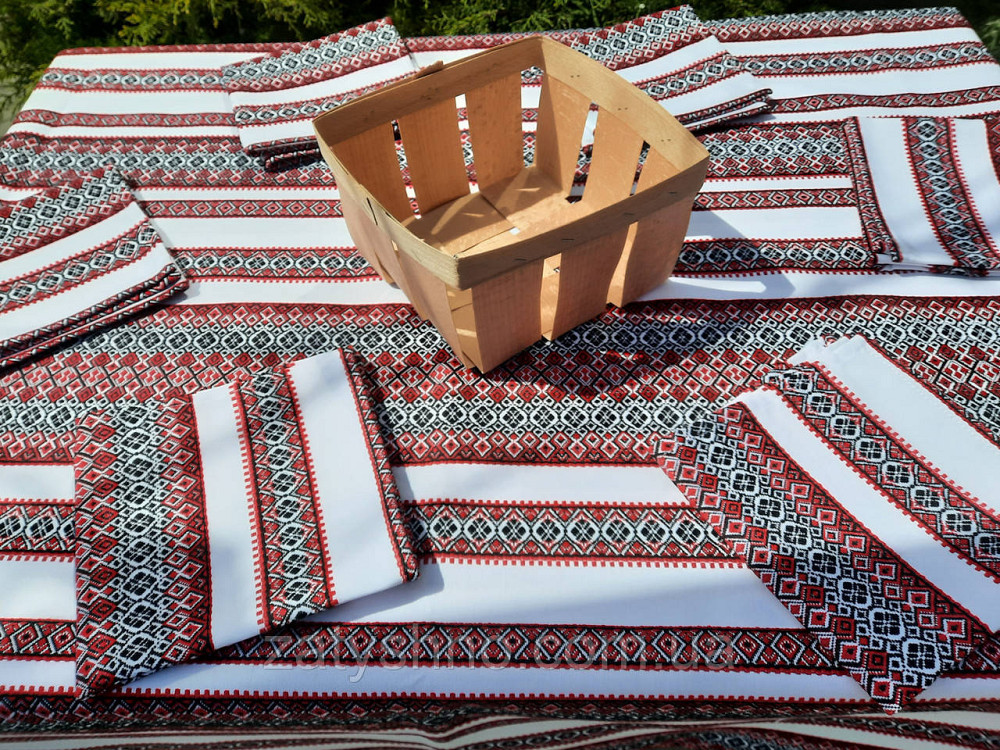 Вышитая скатерть на хлопке красная Киев - изображение 2