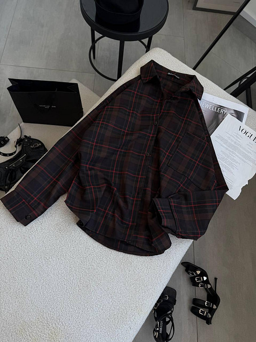 Женская классическая рубашка в клетку оверсайз кроя костюмный тиар Шоколад Одесса - изображение 2