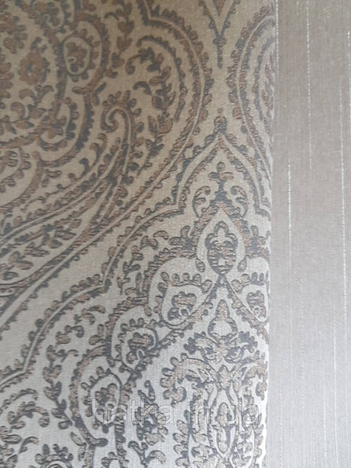Текстильні шпалери на флізеліновій основі Cador Rasch Textil 086743 вензелі оливковий чорний з бронзою Київ - фото 2