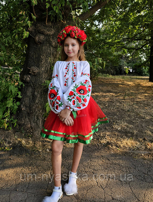 Костюм вышиванка бело-красный с маками для девочки Кривой Рог - изображение 1