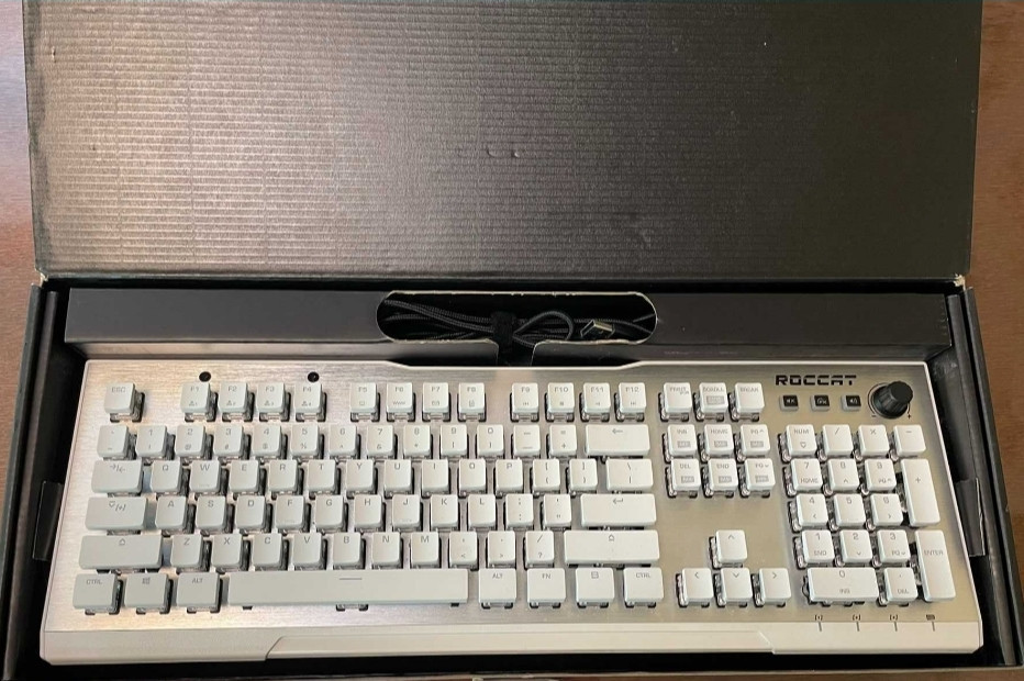 Механічна Клавіатура: ROCCAT Vulcan 122 Brown Tactile Switch. Київ - фото 2