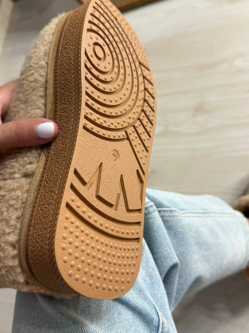 Угги женские Hengji 37-2 с мехом тедди на платформе бежевые, 38, 24 см Киев - изображение 6