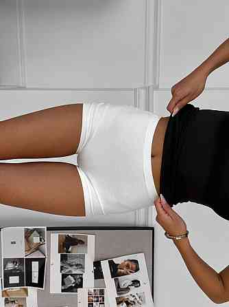 Жіночі базові еластичні шорти з якісної віскози Одеса