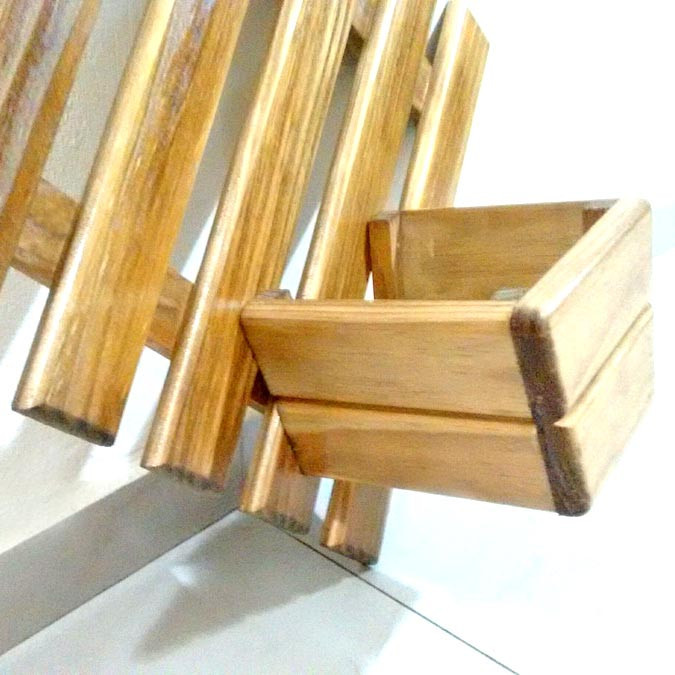 Полка настенная для цветов 